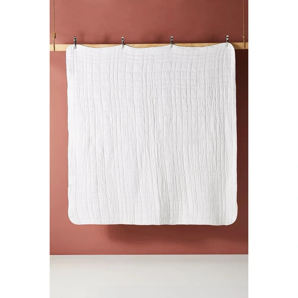 Anthropologie Reversible Airy Gauze Kantha Stitch Quilt White Creme Queen